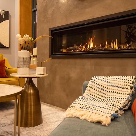 Alpenglow Lodge Bear Wonder One Bedroom By Mva Whistler Exteriér fotografie