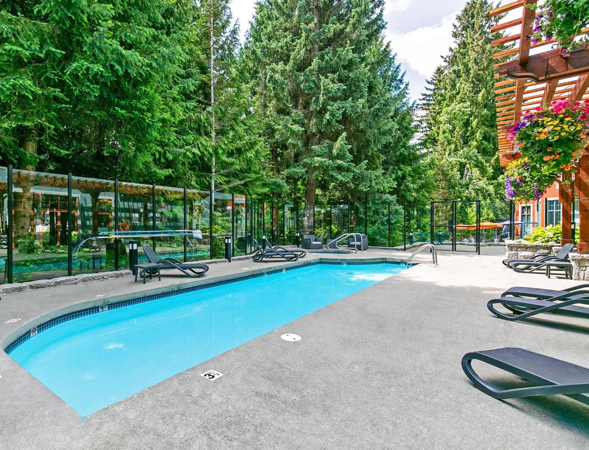 Alpenglow Lodge Bear Wonder One Bedroom By Mva Whistler Exteriér fotografie